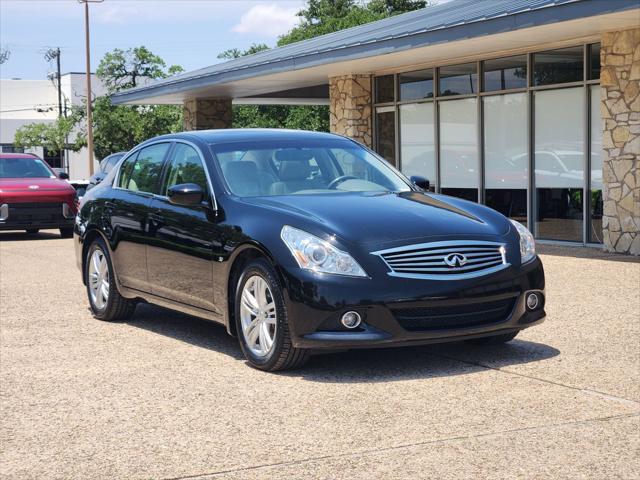 2015 INFINITI Q40 Base