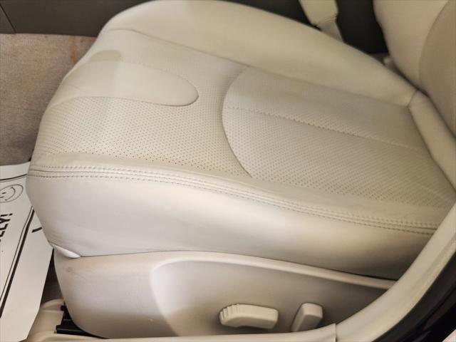 2015 INFINITI Q40 Base