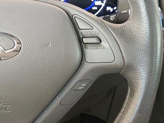 2015 INFINITI Q40 Base