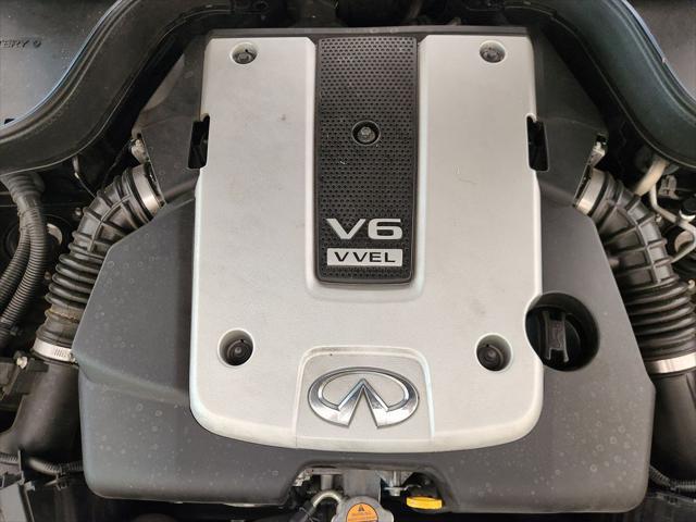 2015 INFINITI Q40 Base