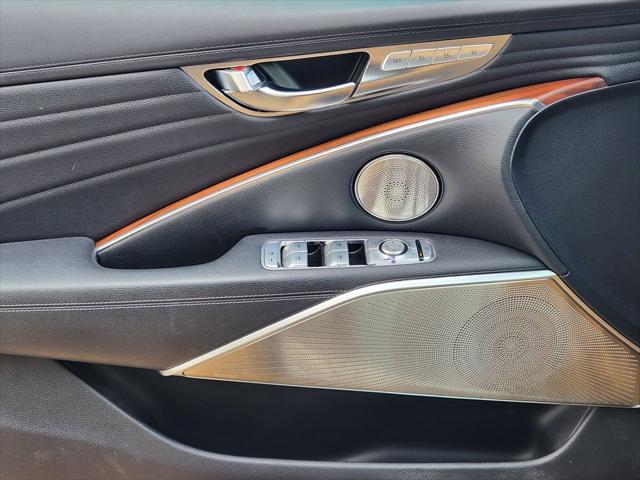 2019 Kia K900 Luxury