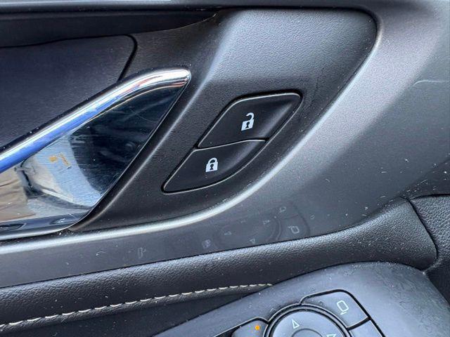 2022 Chevrolet Traverse AWD LT Leather