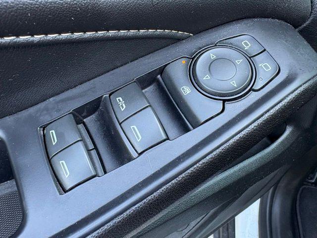 2022 Chevrolet Traverse AWD LT Leather
