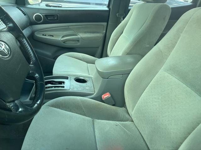2005 Toyota Tacoma Base V6