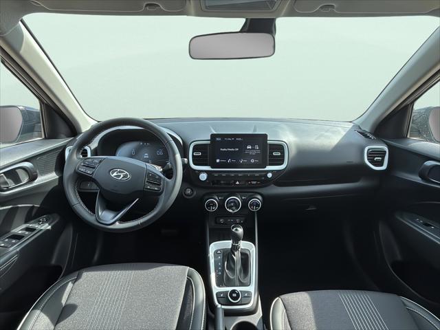 2026 Hyundai Venue SEL w/Two-Tone Roof