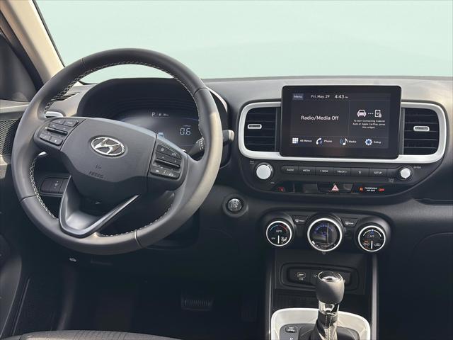 2026 Hyundai Venue SEL w/Two-Tone Roof