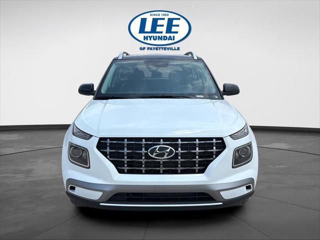 2026 Hyundai Venue SEL w/Two-Tone Roof