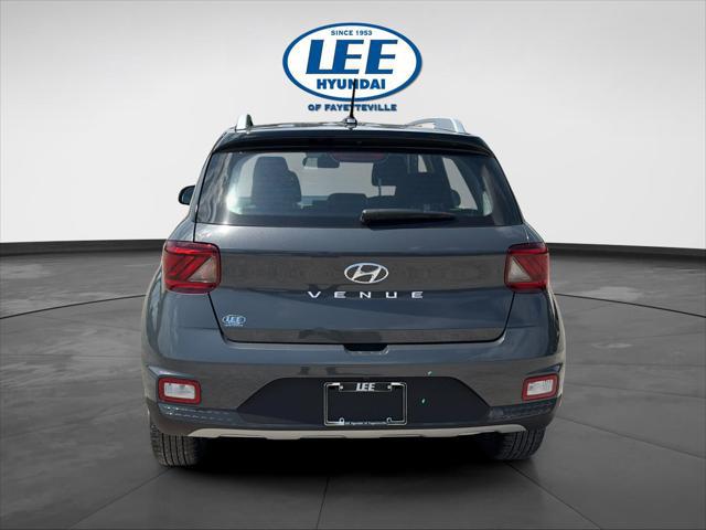 2026 Hyundai Venue SEL w/Two-Tone Roof