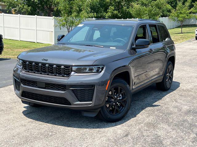 2026 Jeep Grand Cherokee GRAND CHEROKEE LAREDO ALTITUDE 4X4 2026 Jeep Grand Cherokee GRAND CHEROKEE LAREDO ALTITUDE 4X4