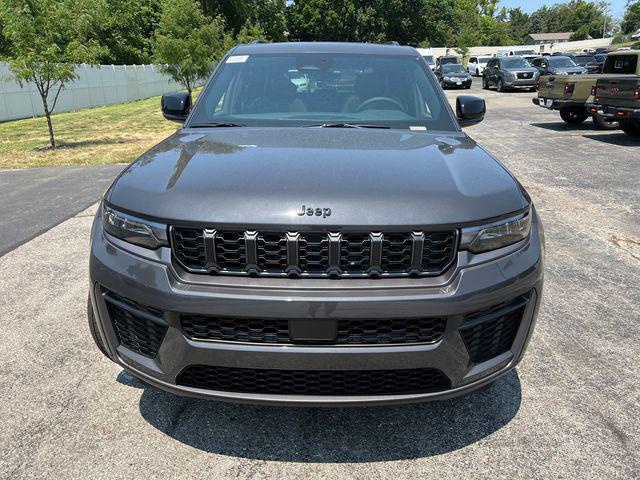 2026 Jeep Grand Cherokee GRAND CHEROKEE LAREDO ALTITUDE 4X4 2026 Jeep Grand Cherokee GRAND CHEROKEE LAREDO ALTITUDE 4X4