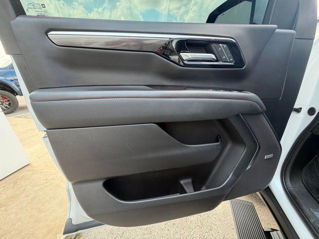 2025 Chevrolet Tahoe 4WD RST