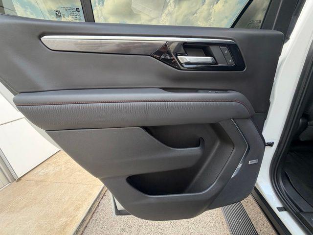 2025 Chevrolet Tahoe 4WD RST