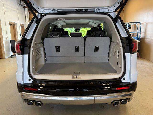 2026 GMC Acadia Denali AWD