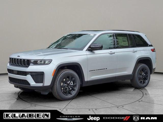 2026 Jeep Grand Cherokee GRAND CHEROKEE LAREDO ALTITUDE 4X4 2026 Jeep Grand Cherokee GRAND CHEROKEE LAREDO ALTITUDE 4X4