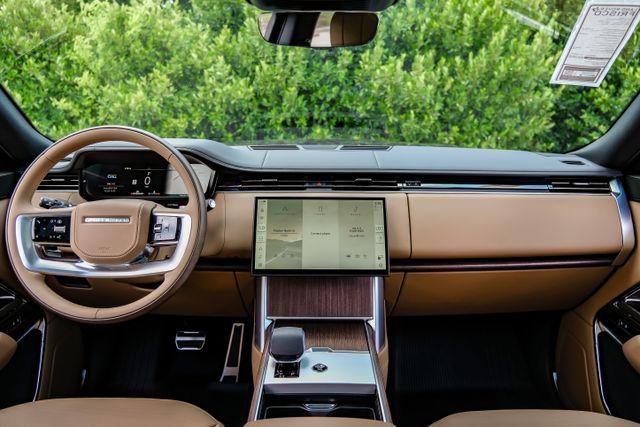 2026 Land Rover Range Rover P400 SE