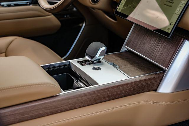 2026 Land Rover Range Rover P400 SE