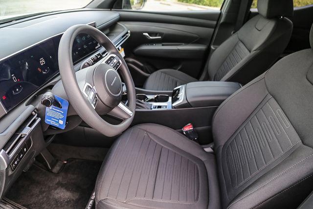 2026 Hyundai Santa Cruz SE