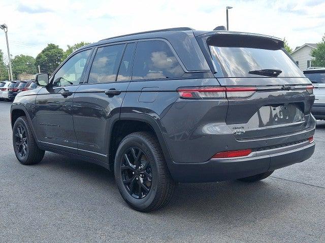 2026 Jeep Grand Cherokee GRAND CHEROKEE LAREDO ALTITUDE 4X4 2026 Jeep Grand Cherokee GRAND CHEROKEE LAREDO ALTITUDE 4X4