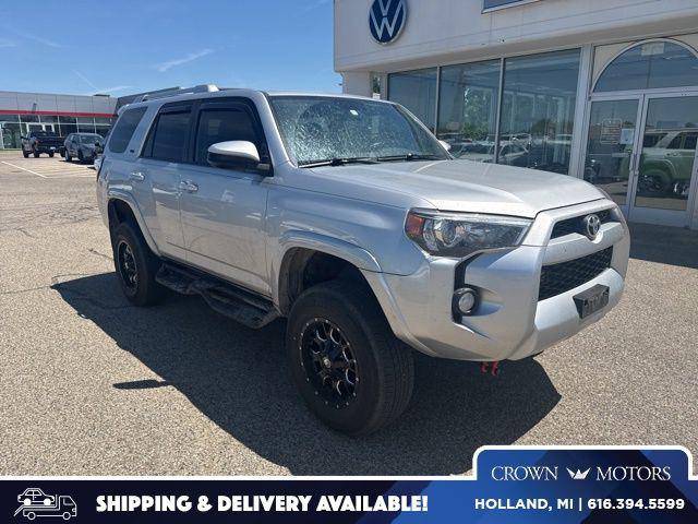 2018 Toyota 4Runner SR5 4x4 V6's photo