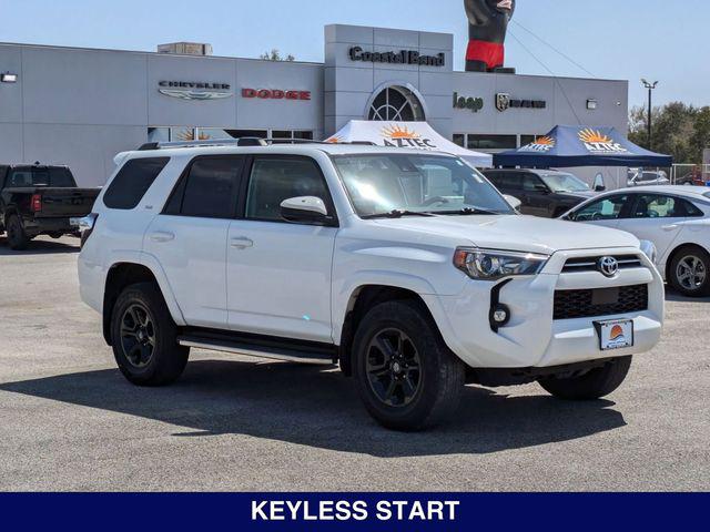 2022 Toyota 4Runner SR5