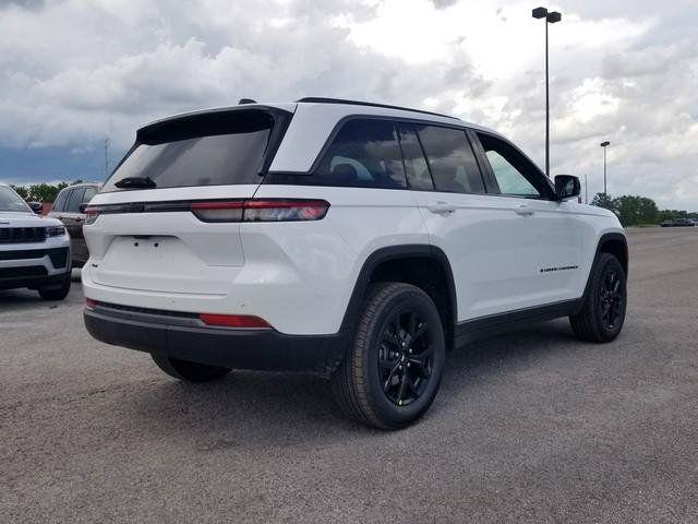 2026 Jeep Grand Cherokee GRAND CHEROKEE LAREDO ALTITUDE 4X4