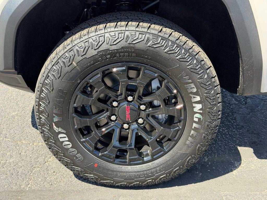 2026 GMC Canyon Elevation - Photo 10