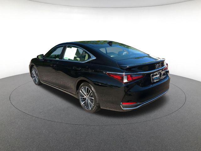 2023 Lexus ES 300h 300h