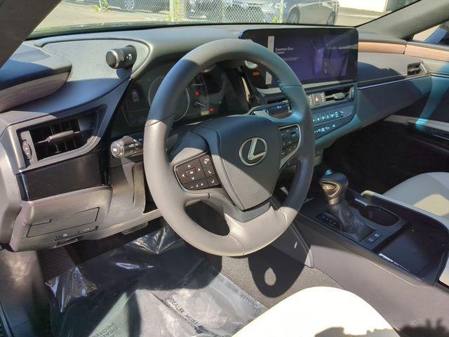 2023 Lexus ES 300h 300h