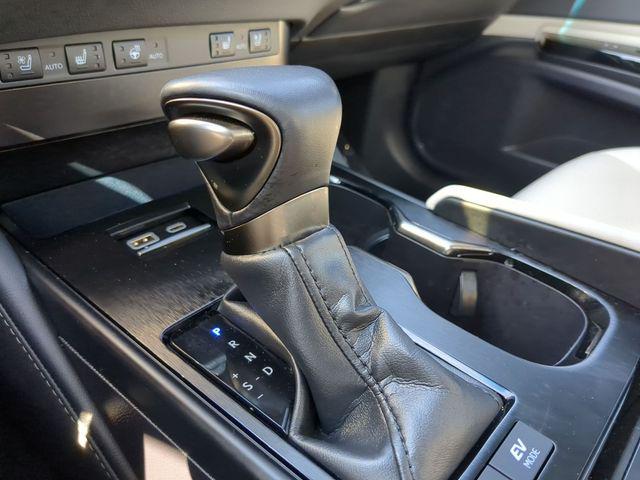 2023 Lexus ES 300h 300h