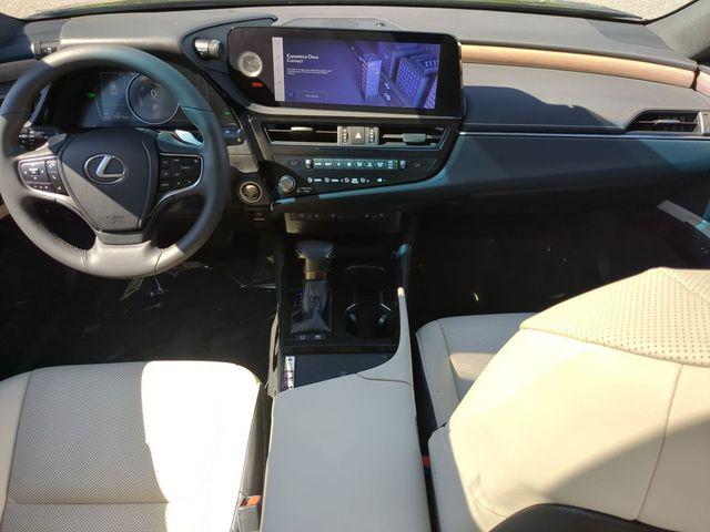 2023 Lexus ES 300h 300h