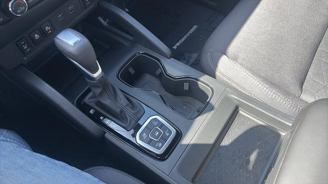 2026 Nissan Frontier Crew Cab Long Bed SV 4x4