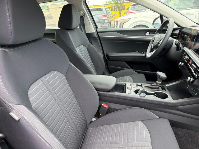 2026 Kia K5 LXS FWD