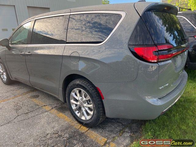 2023 Chrysler Pacifica Touring L AWD