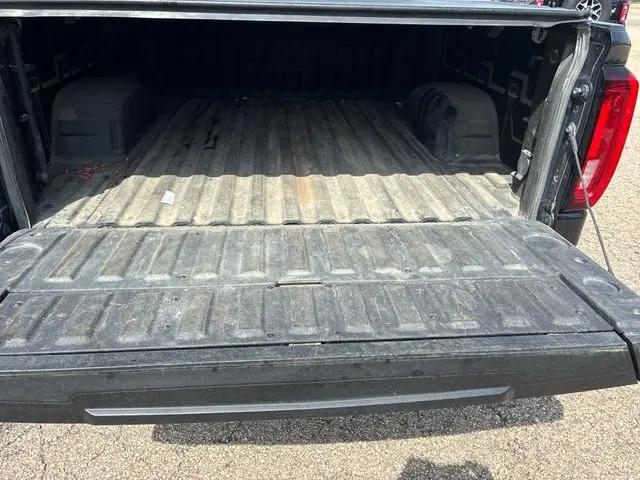 2022 GMC Sierra 1500 4WD Crew Cab Short Box SLT