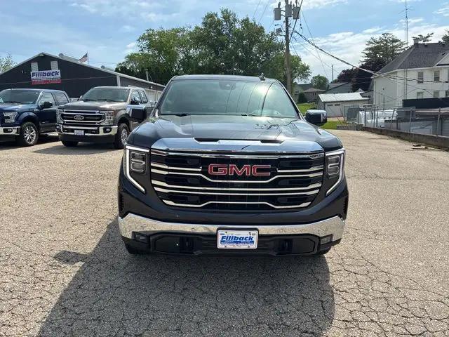 2022 GMC Sierra 1500 4WD Crew Cab Short Box SLT
