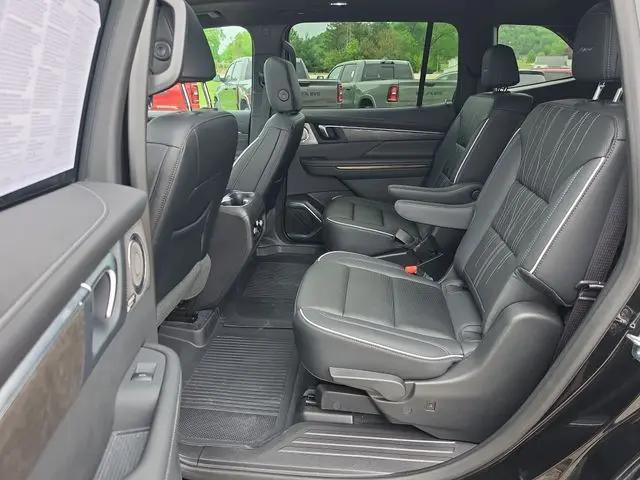 2025 Buick Enclave Avenir AWD