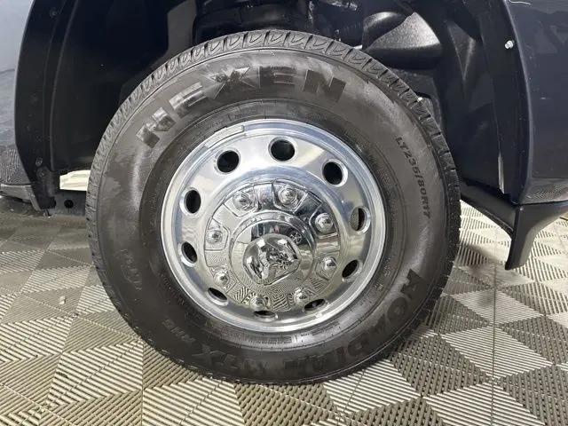2025 Ram 3500 Limited Crew Cab 4x4 8' Box