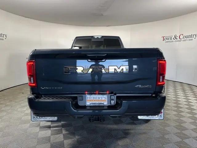 2025 Ram 3500 Limited Crew Cab 4x4 8' Box