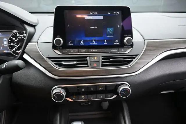 2025 Nissan Altima SV FWD