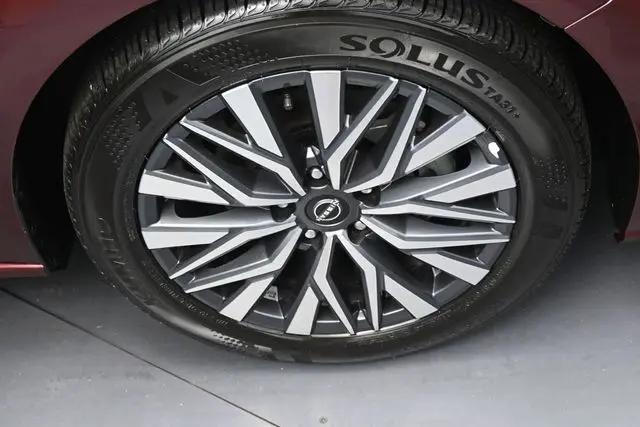 2025 Nissan Altima SV FWD