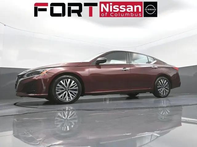 2025 Nissan Altima SV FWD