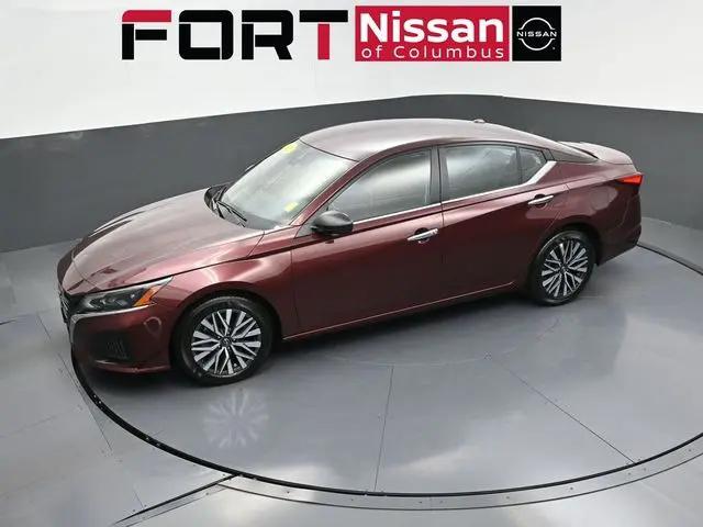 2025 Nissan Altima SV FWD