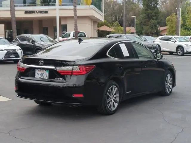2016 Lexus ES 300h ES 300h