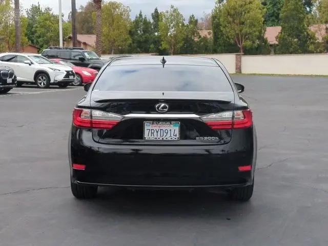 2016 Lexus ES 300h ES 300h