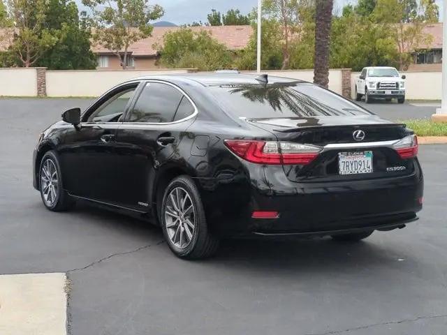 2016 Lexus ES 300h ES 300h