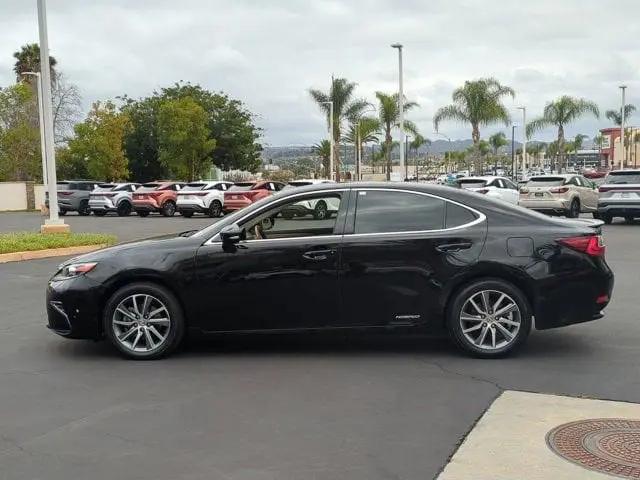 2016 Lexus ES 300h ES 300h
