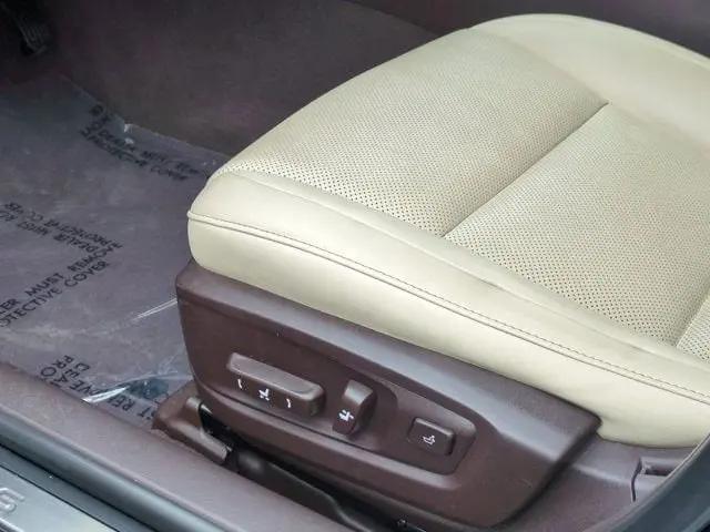 2016 Lexus ES 300h ES 300h