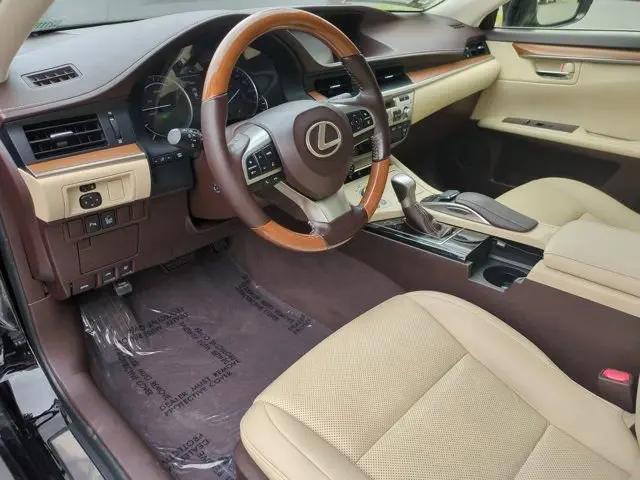 2016 Lexus ES 300h ES 300h