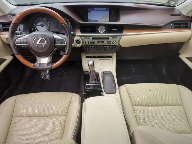 2016 Lexus ES 300h ES 300h