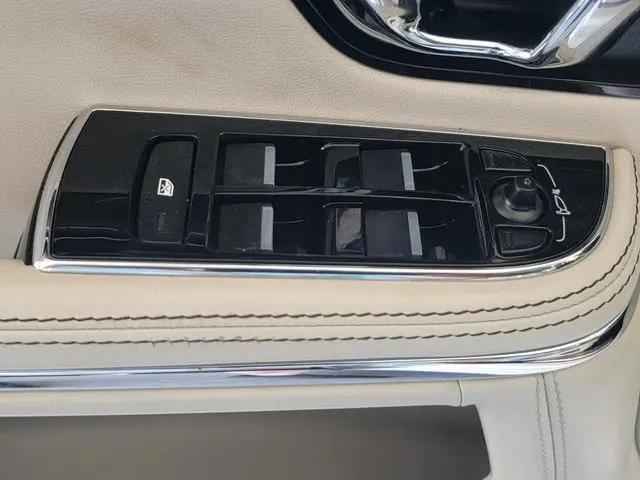 2014 Jaguar XJ XJL Portfolio